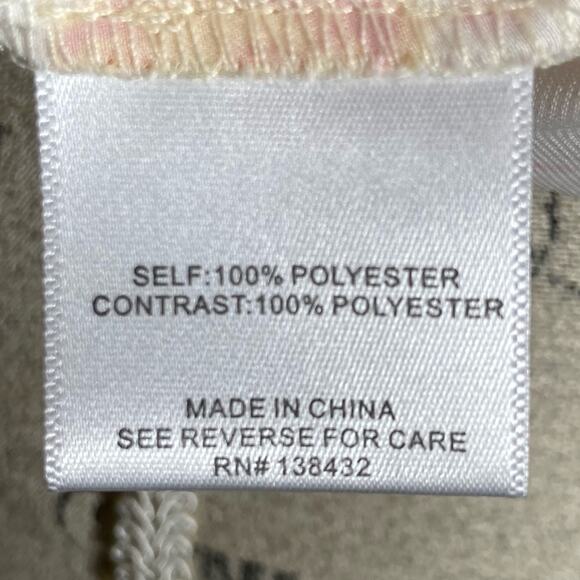 Modcloth Picnic Print 3 Tie Keyhole Sleeveless Blouse Size Small Picnic Food NWT - Picture 6 of 10